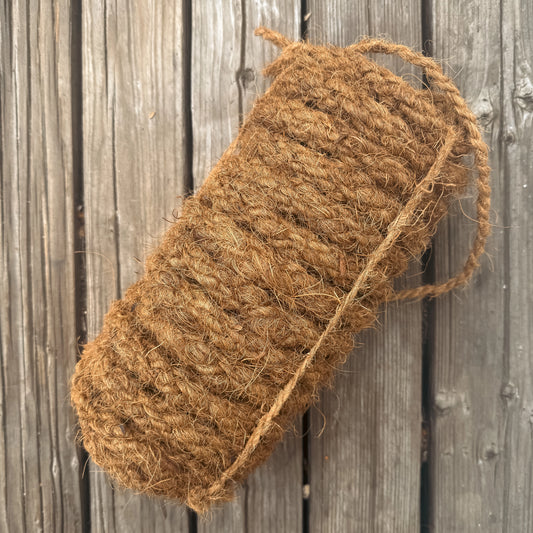 33ft rope made from 100% natural coconut fiber for securing Coco Du Sol shade sails with a natural finish.